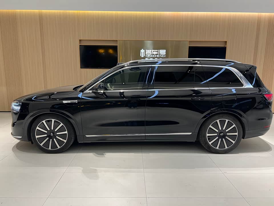 AITO Ask the world M9