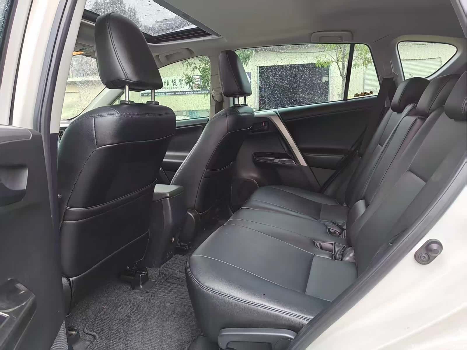 Toyota RAV4, 2016 6