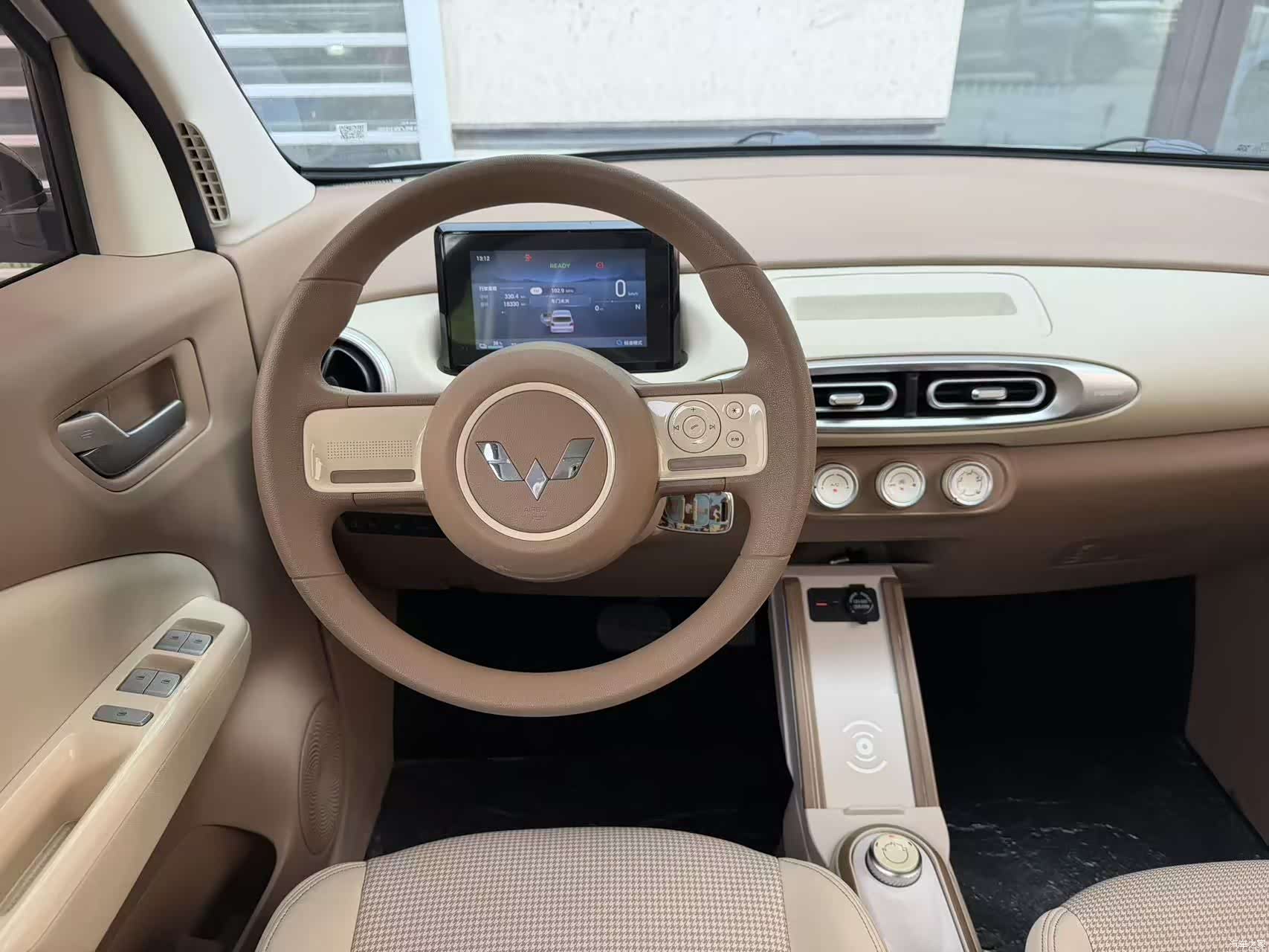 Wuling MINIEV, 2025 8