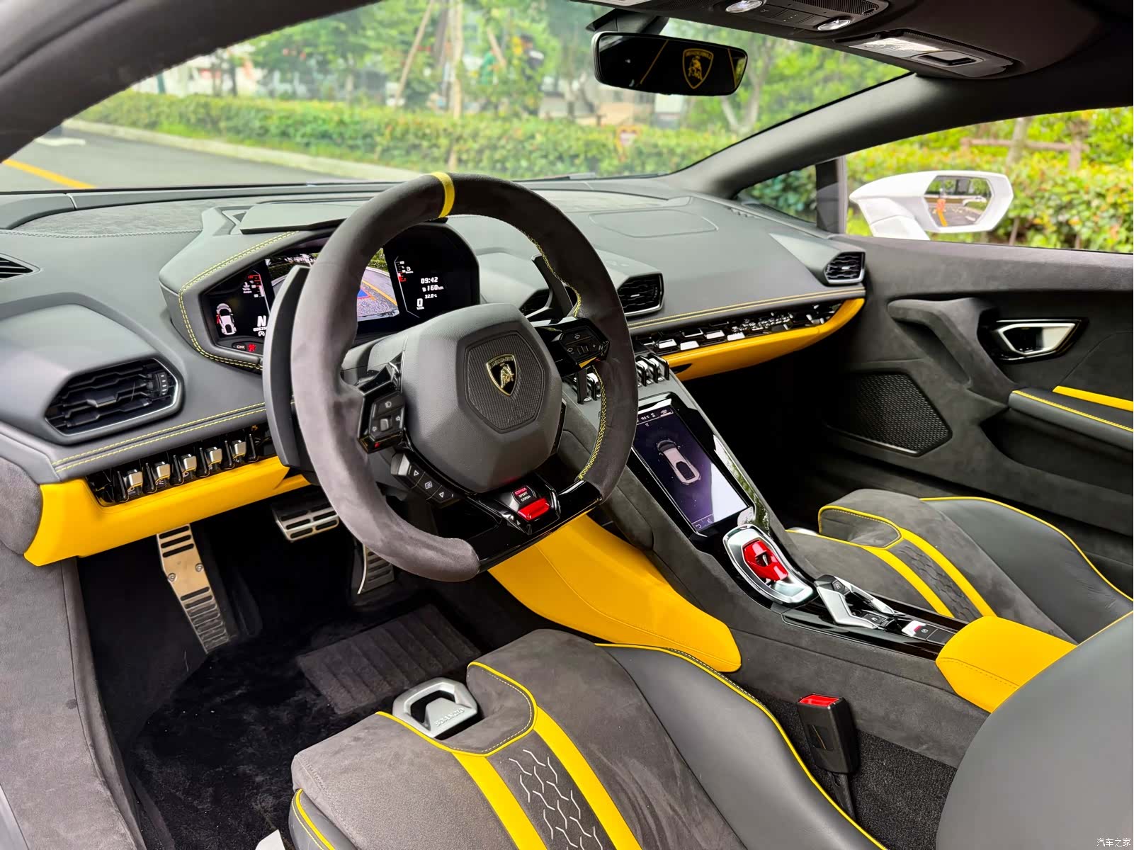 Lamborghini Huracán, 2024 4