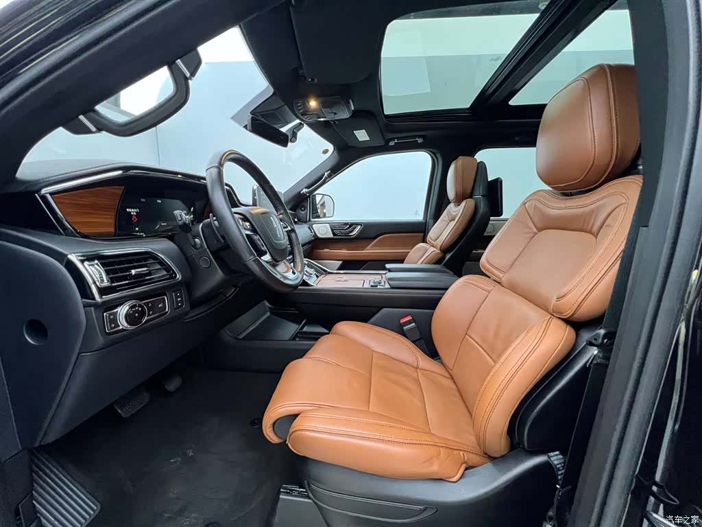 Lincoln Navigator, 2019 19
