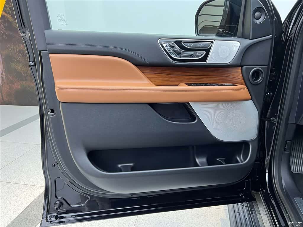 Lincoln Navigator, 2019 34