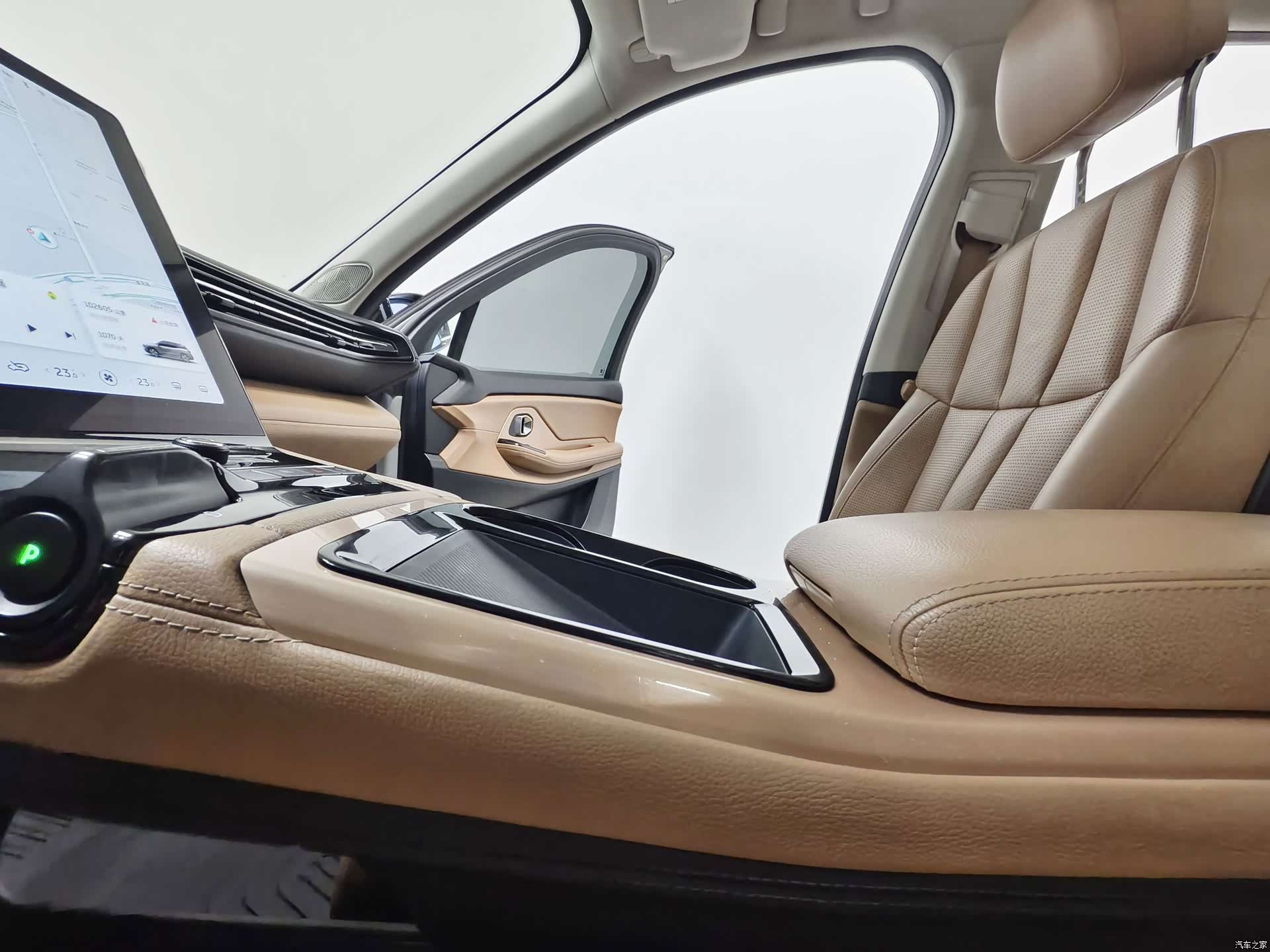 NIO ES8, 2019 14