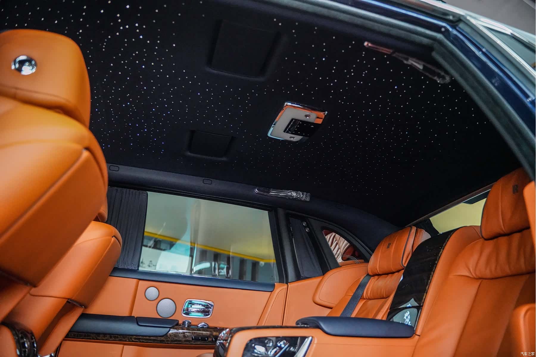 Rolls-Royce Phantom, 2021 24