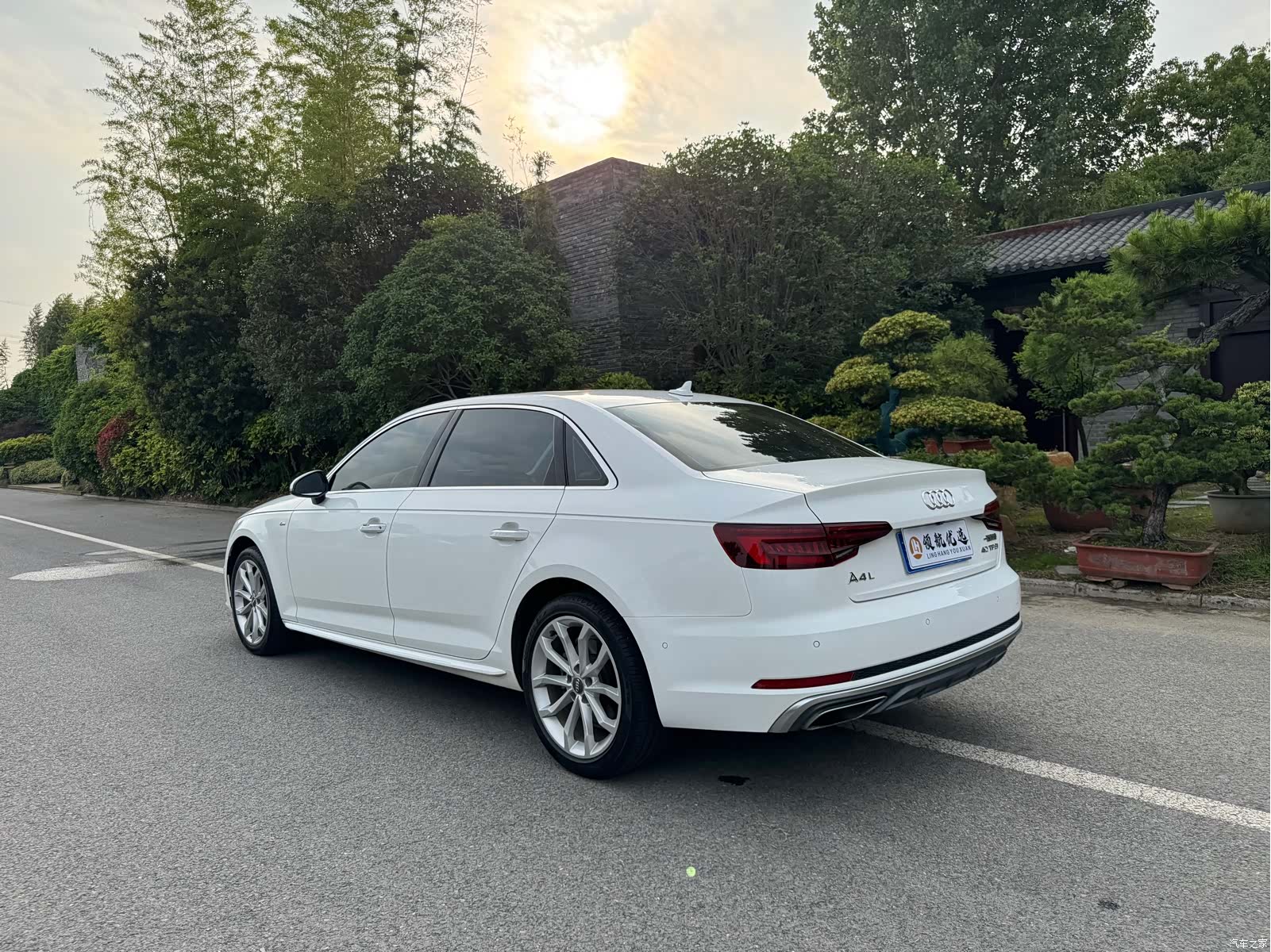 Audi A4L, 2019 3