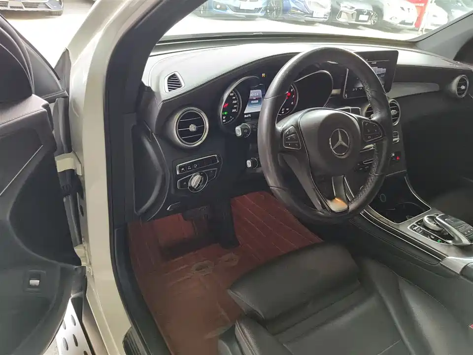 Mercedes-Benz GLC Mercedes-Benz GLC