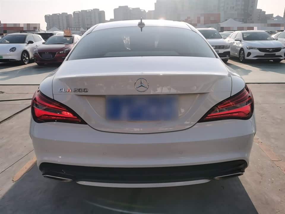 Mercedes-Benz CLA