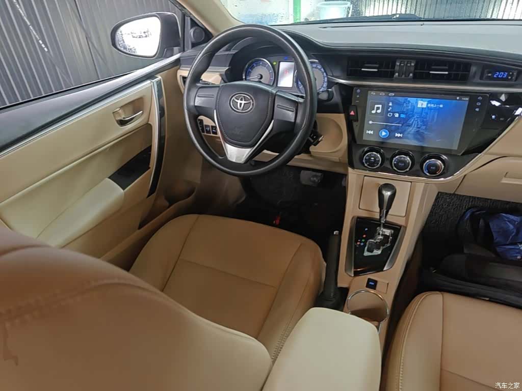 Toyota Corolla, 2015 11