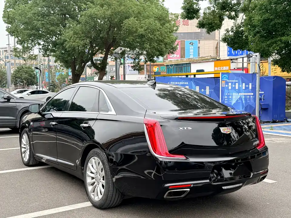 Cadillac XTS