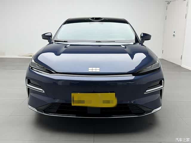 Geely 8, 2025 2