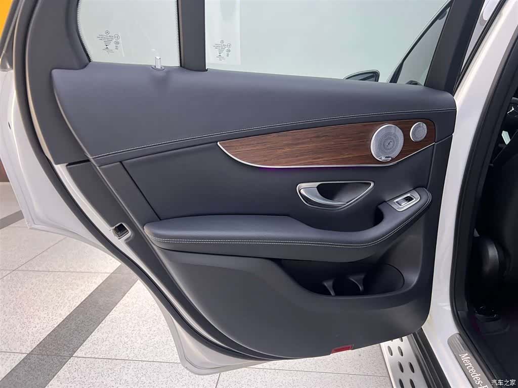 Mercedes-Benz GLC, 2021 19