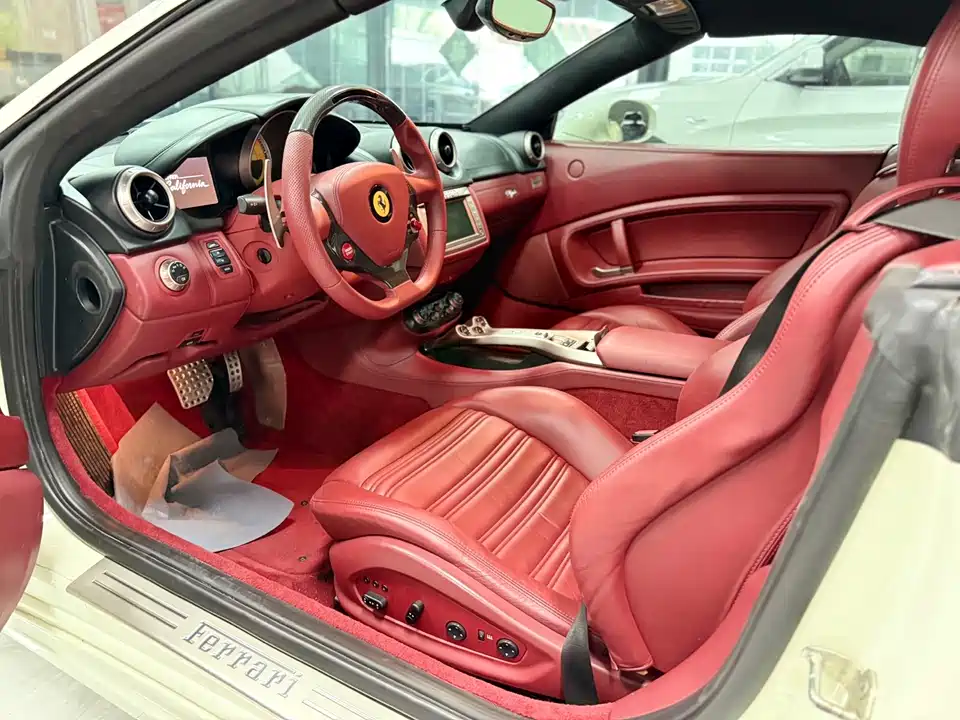 Ferrari California T