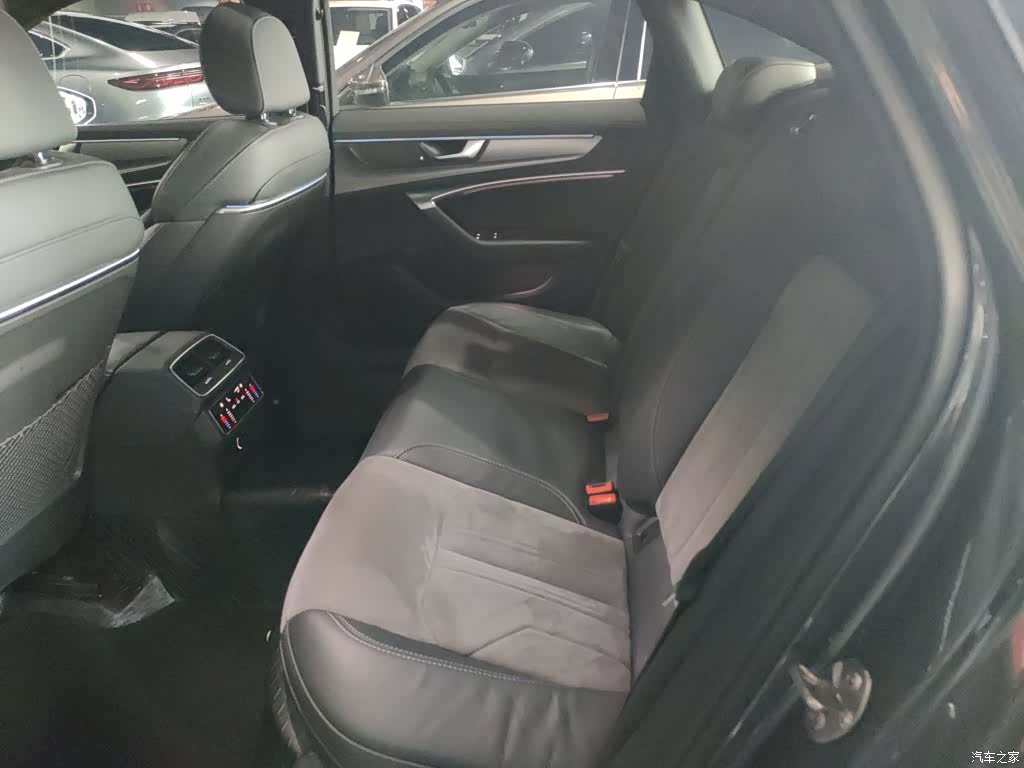 Audi A6L, 2021 13