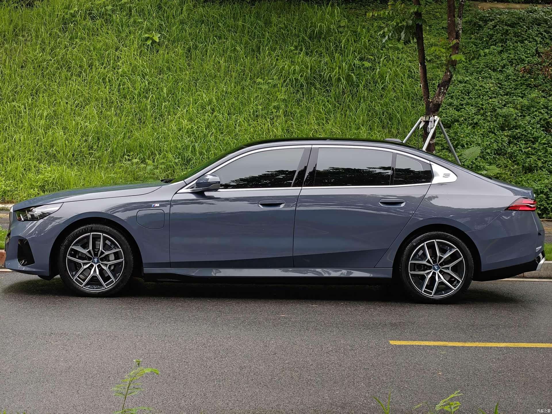 BMW i5, 2024 3
