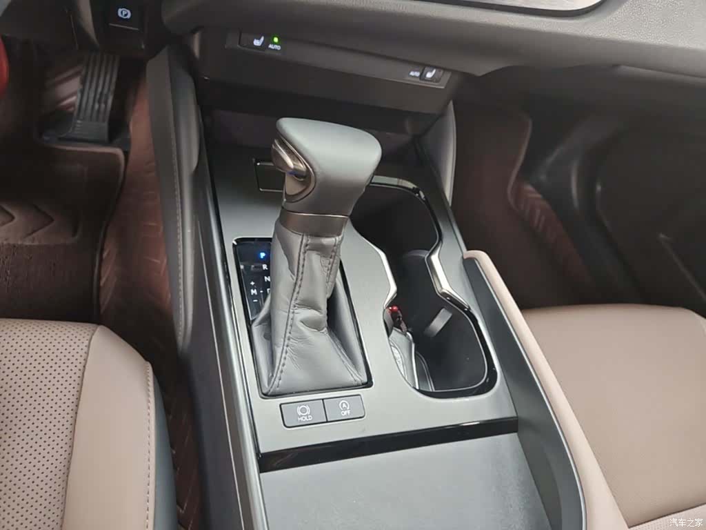 Lexus ES, 2024 14