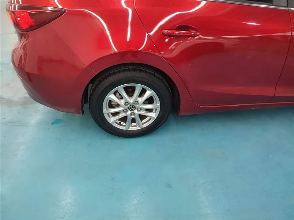 Mazda 3 Angkesaila