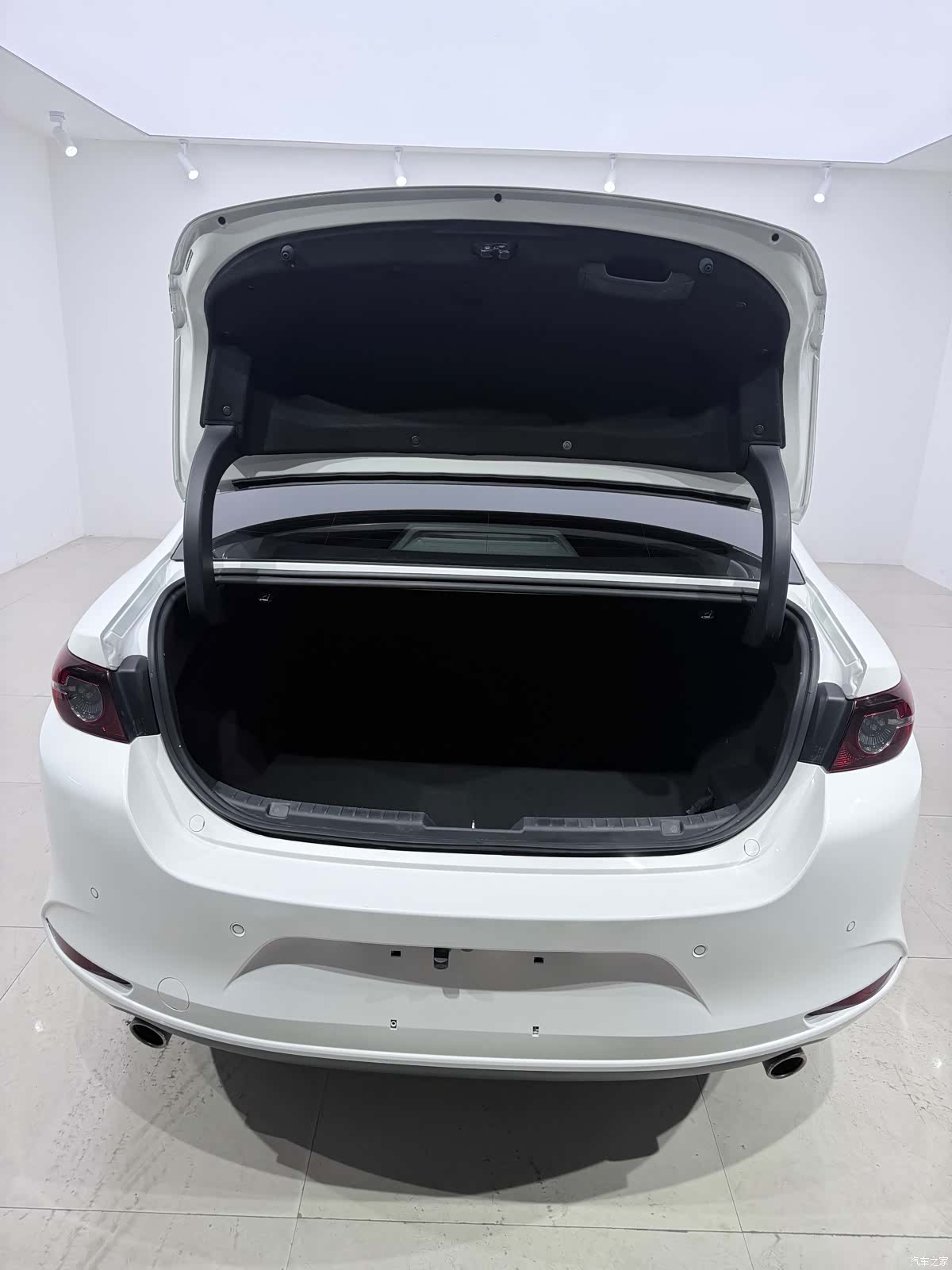 Mazda Mazda3, 2023 15