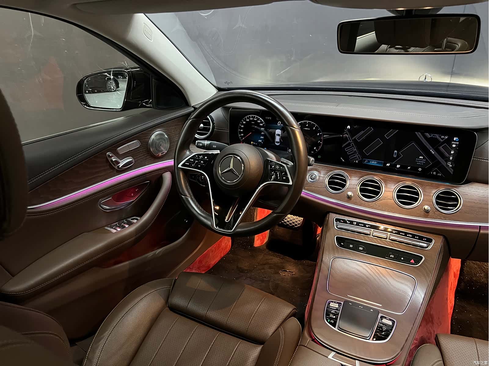 Mercedes-Benz E-Class, 2023 15