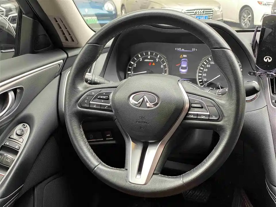 Infiniti Q50L