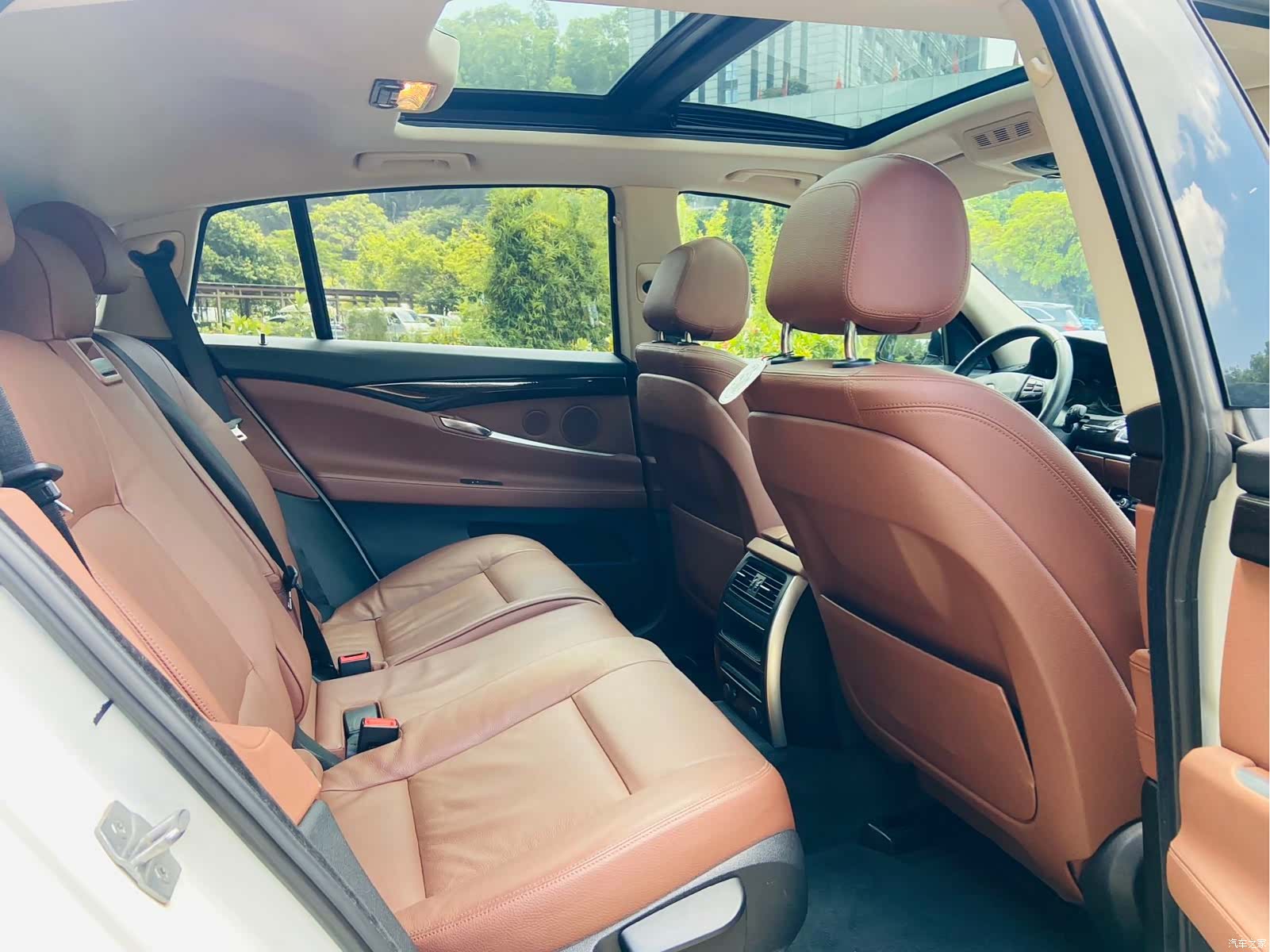 BMW 5 Series, 2015 10