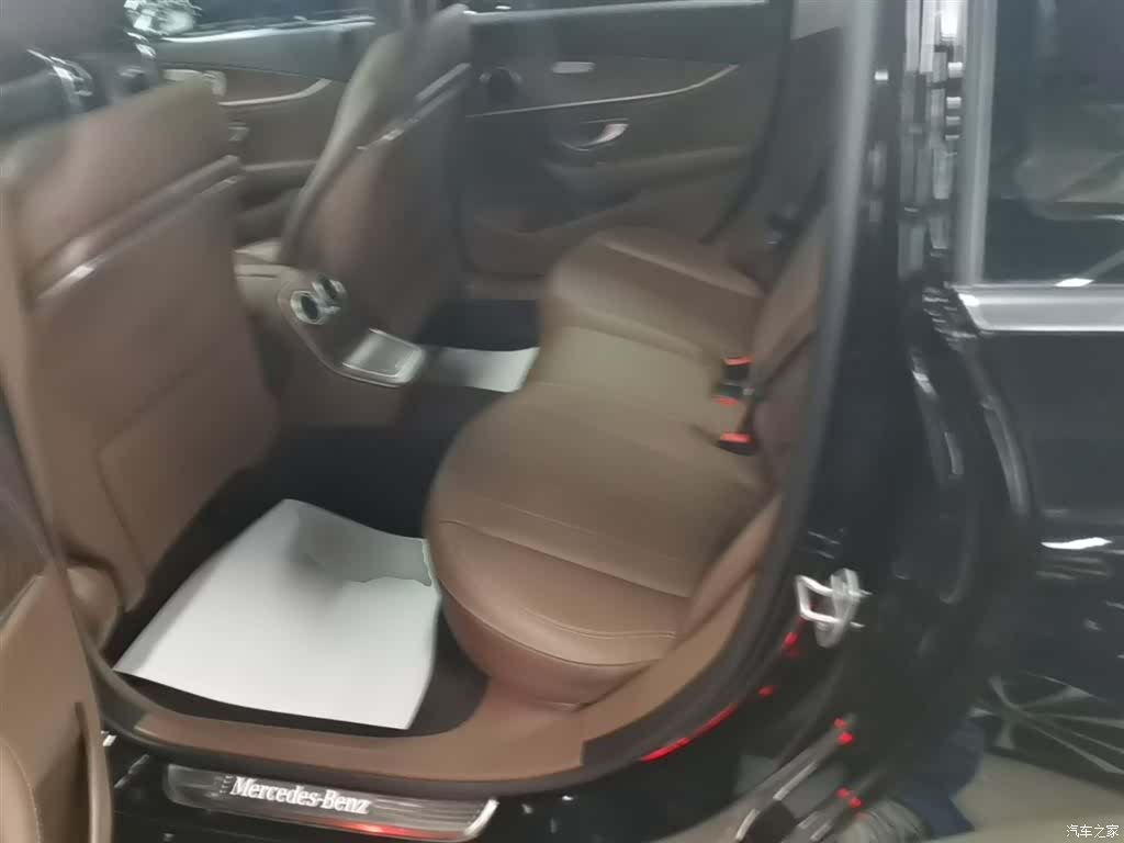 Mercedes-Benz E-Class, 2023 17