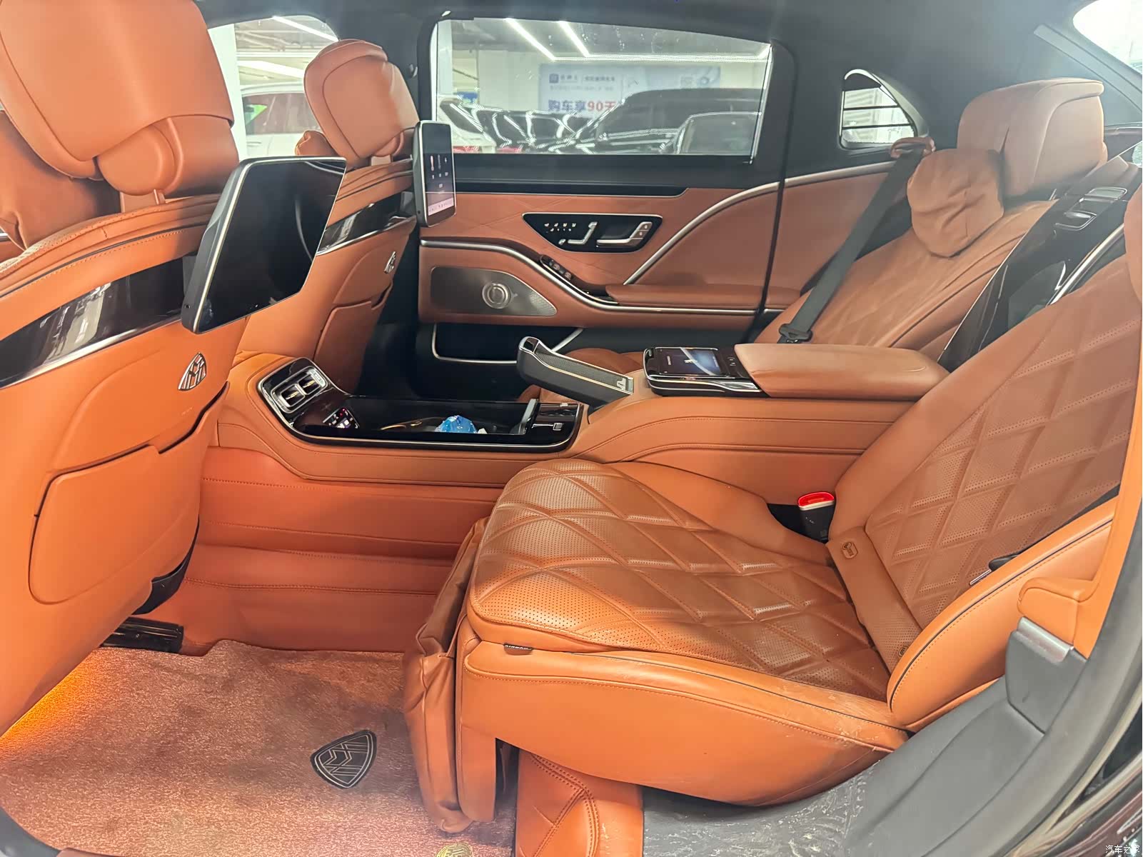 Maybach S-Class, 2023 10