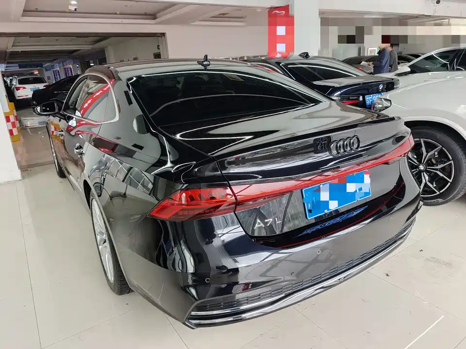 Audi A7L