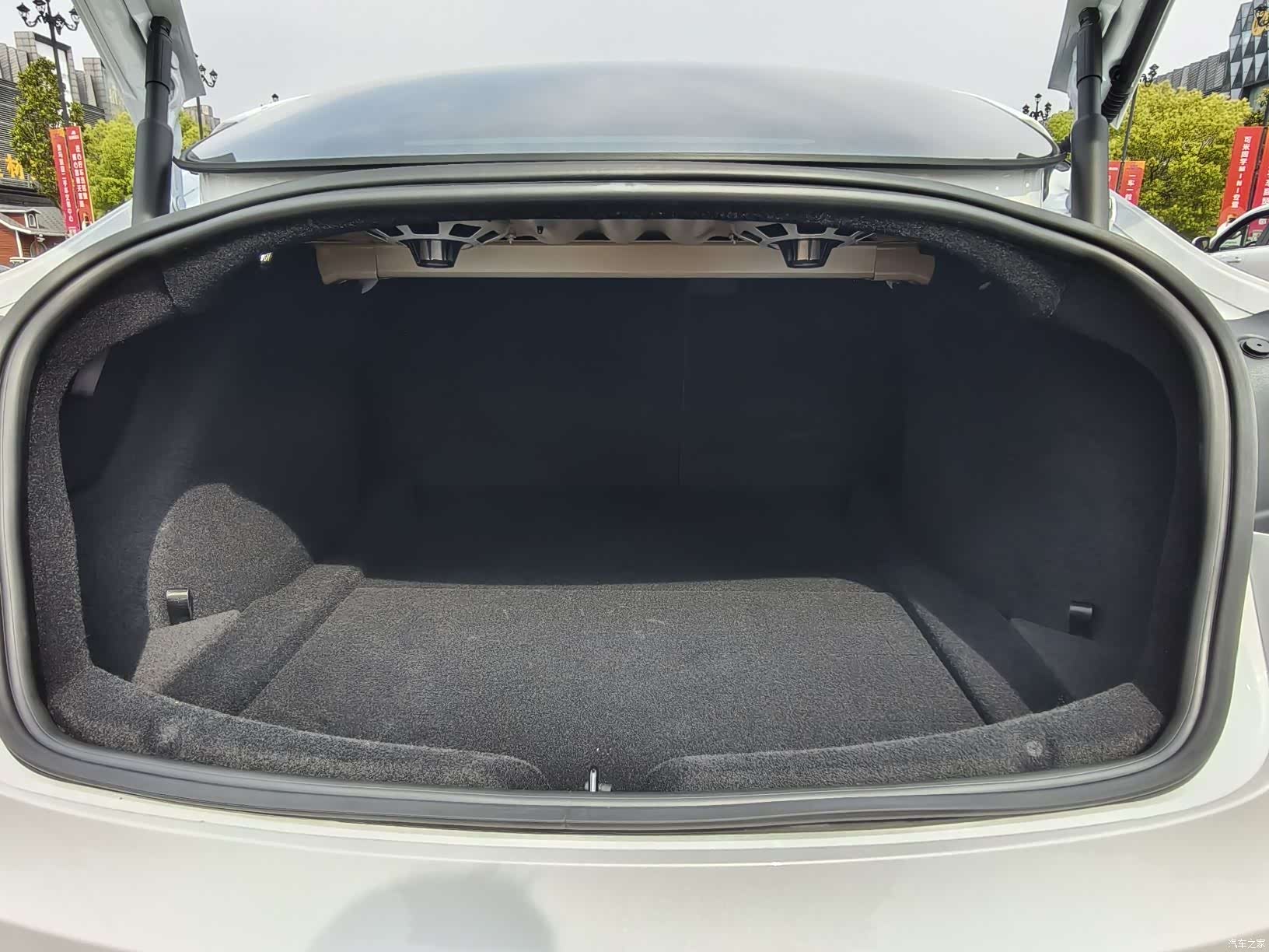 Tesla Model 3, 2024 20