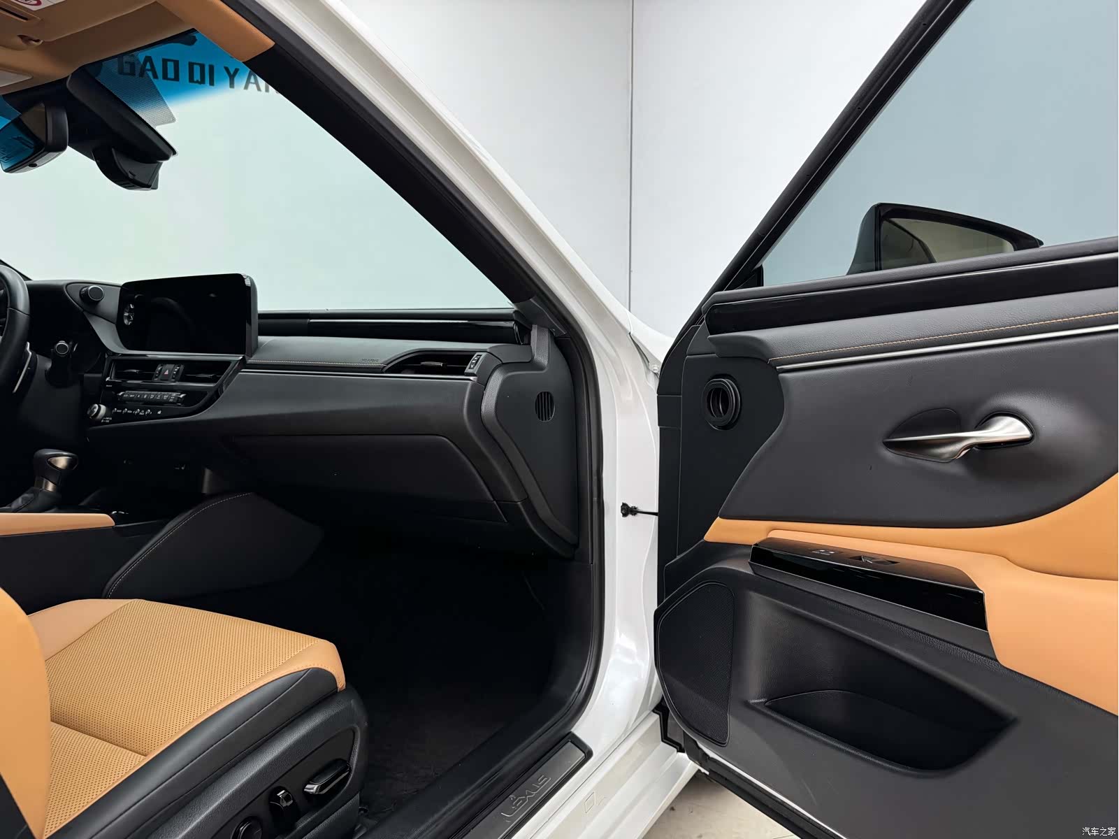 Lexus ES, 2024 12
