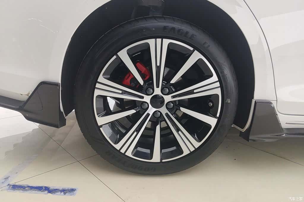 Geely Preface, 2025 6