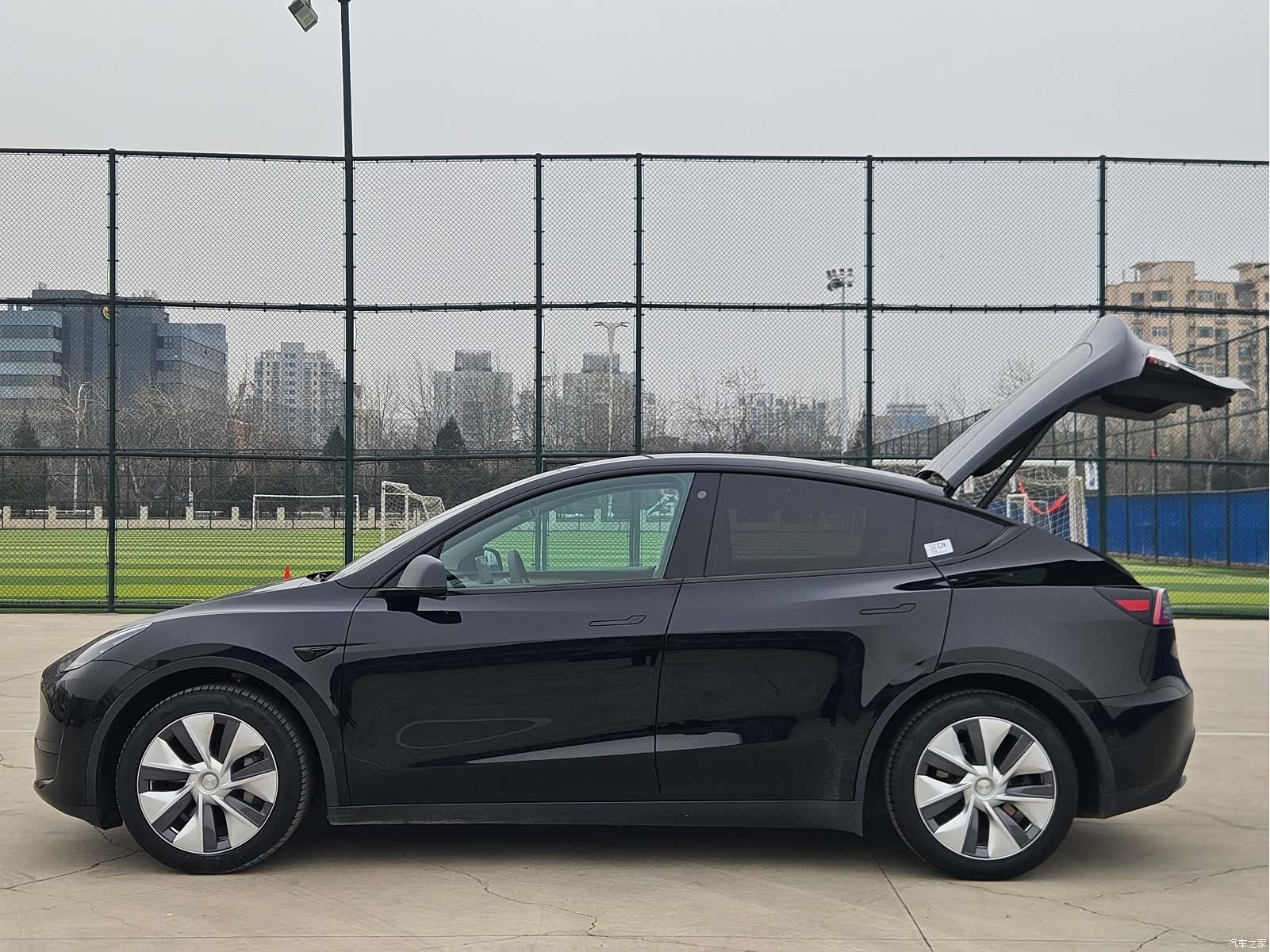 Tesla Model Y, 2023 7