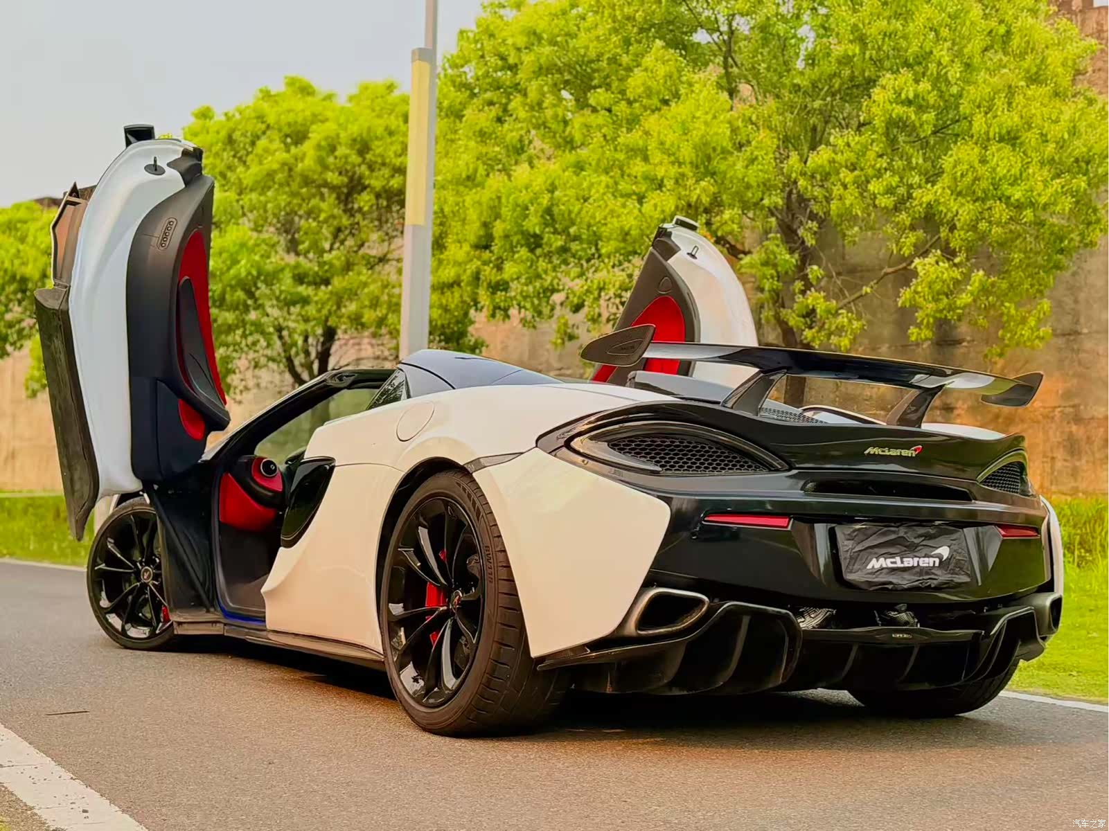 McLaren 570, 2019 все фото