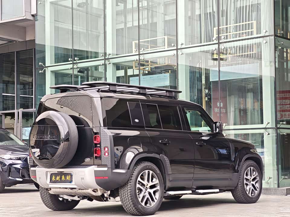 Land Rover guard