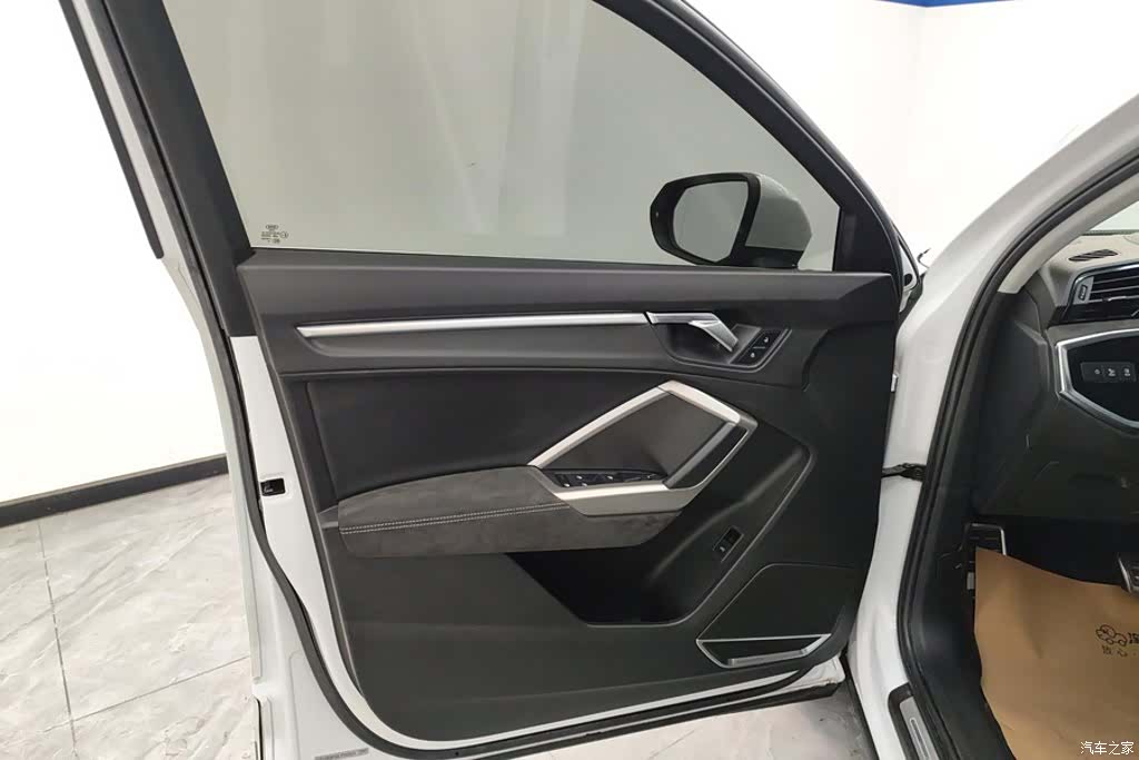 Audi Q3, 2021 7