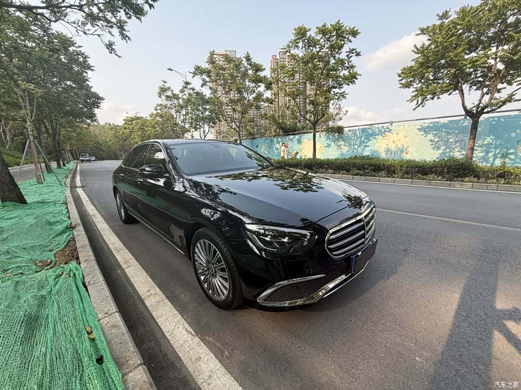 Mercedes-Benz E-Class, 2022 4