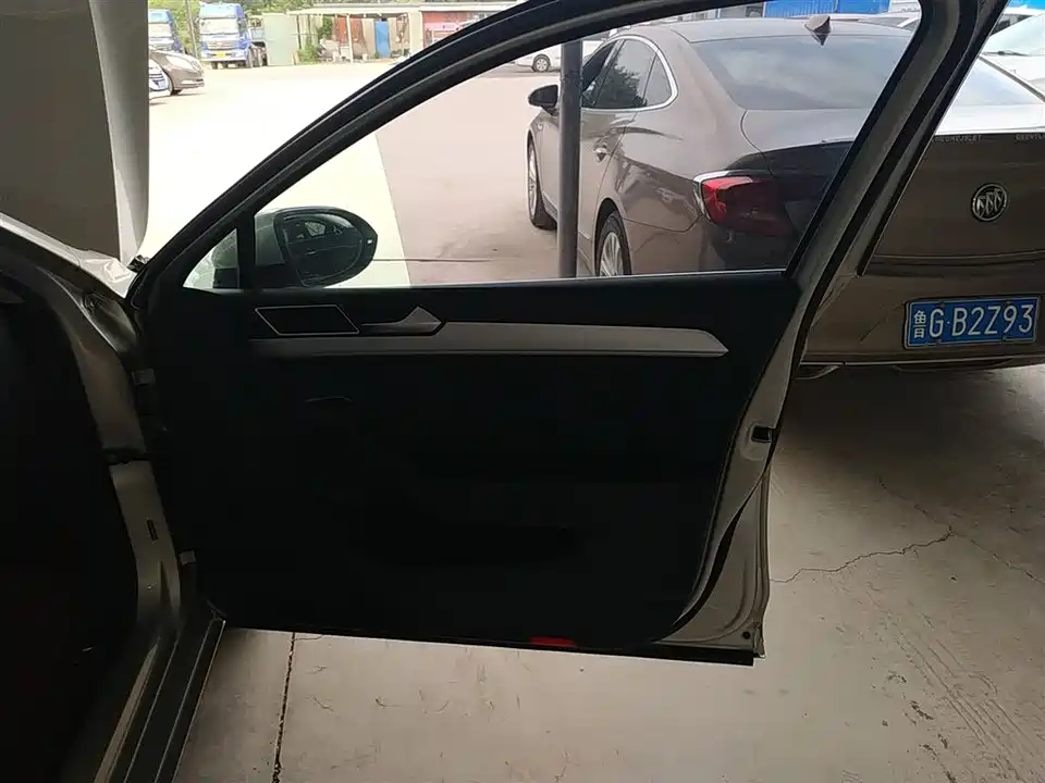 Volkswagen Magotan