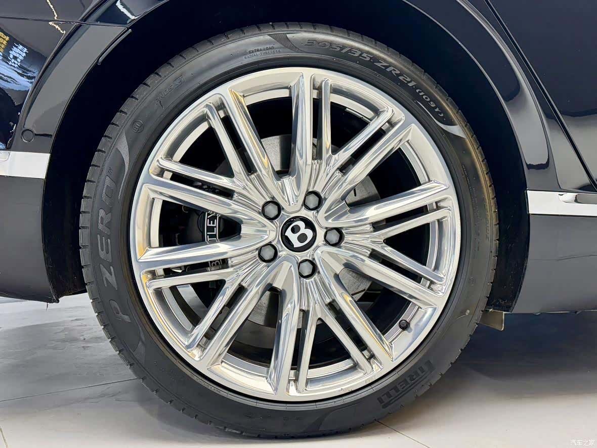 Bentley Flying Spur, 2023 25
