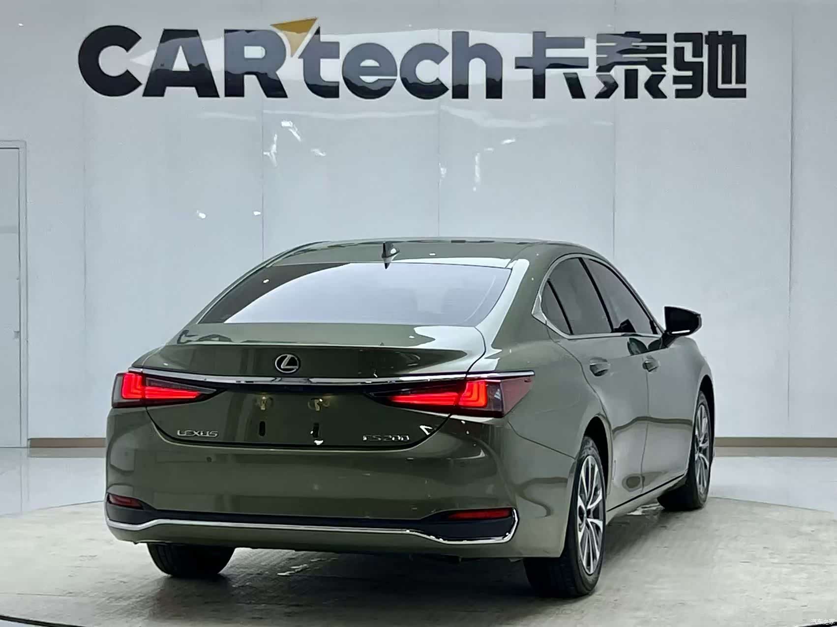 Lexus ES, 2021 14