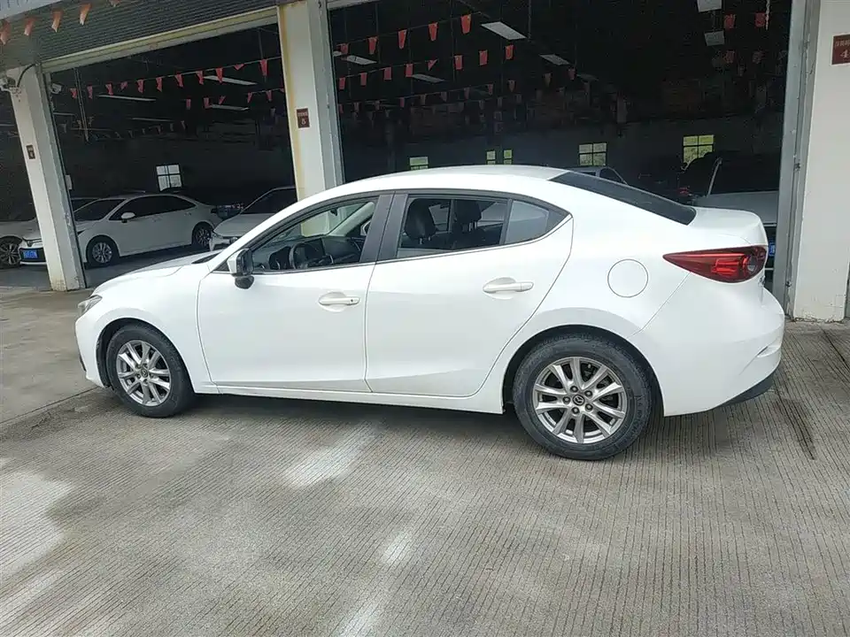 Mazda 3 Angkesaila