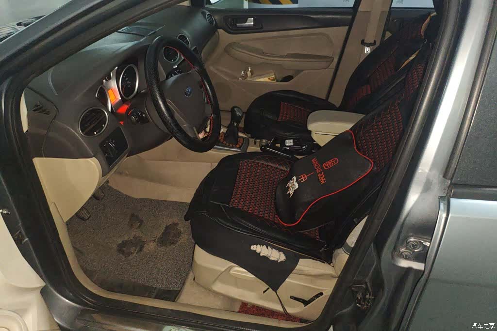 Ford Focus, 2012 9