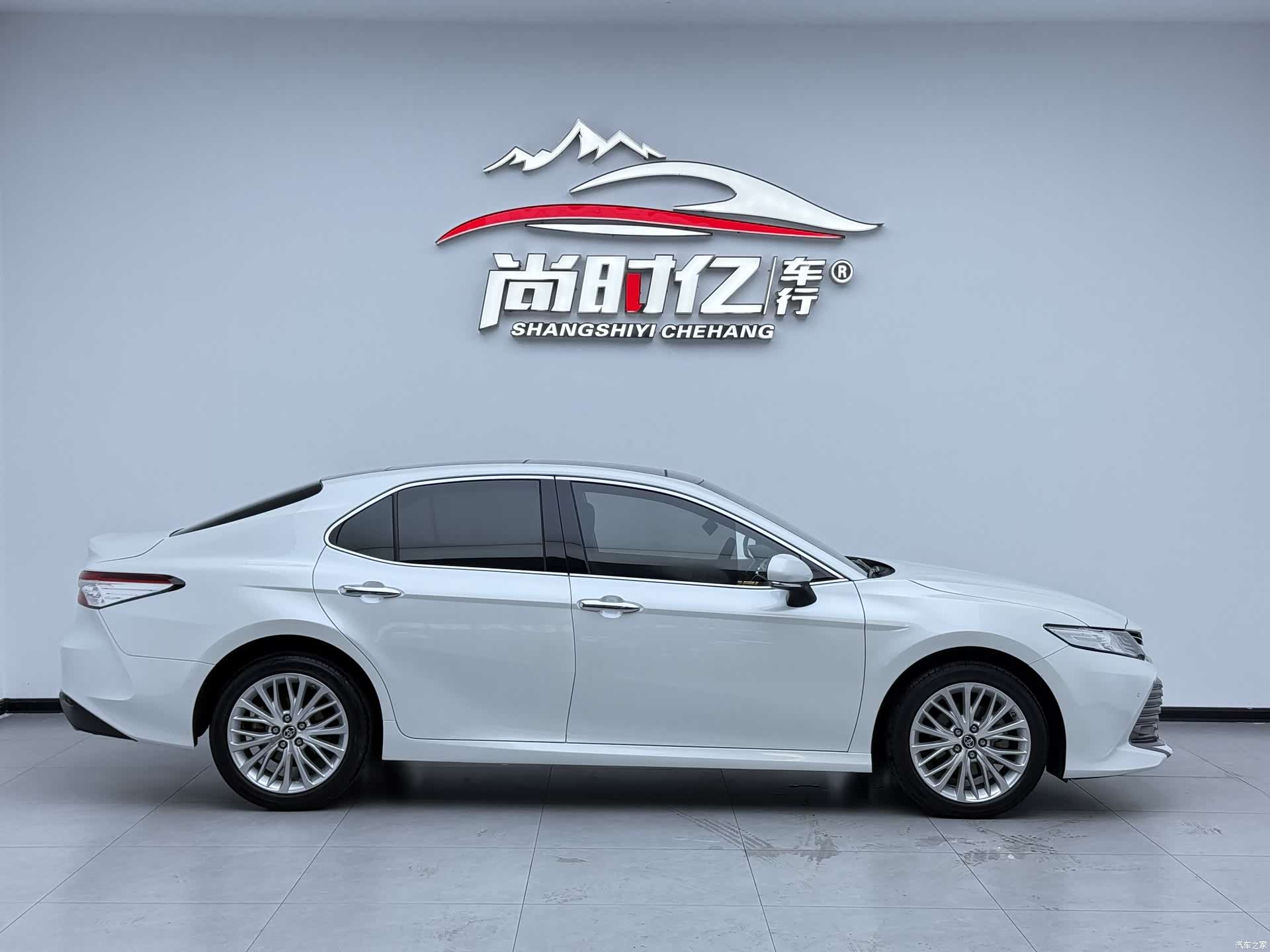 Toyota Camry, 2021 4