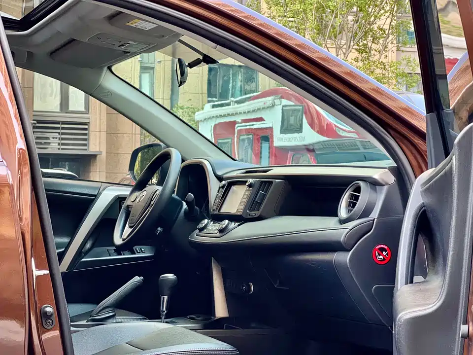 Toyota RAV4 Rongfang