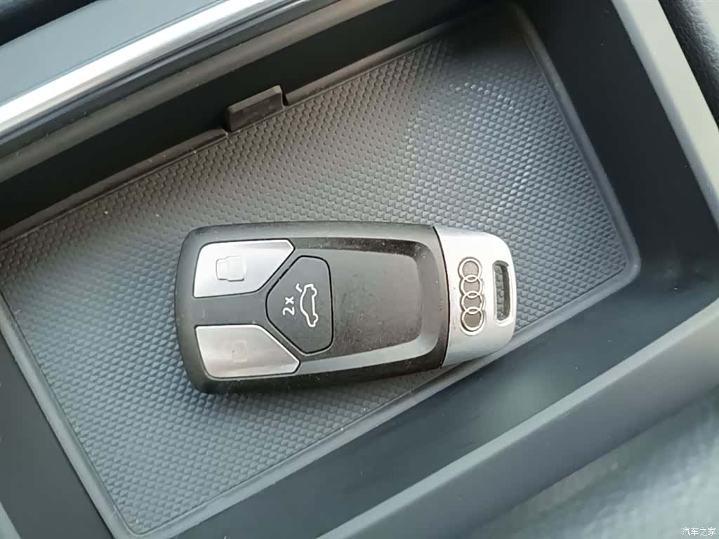 Audi Q5L, 2020 9