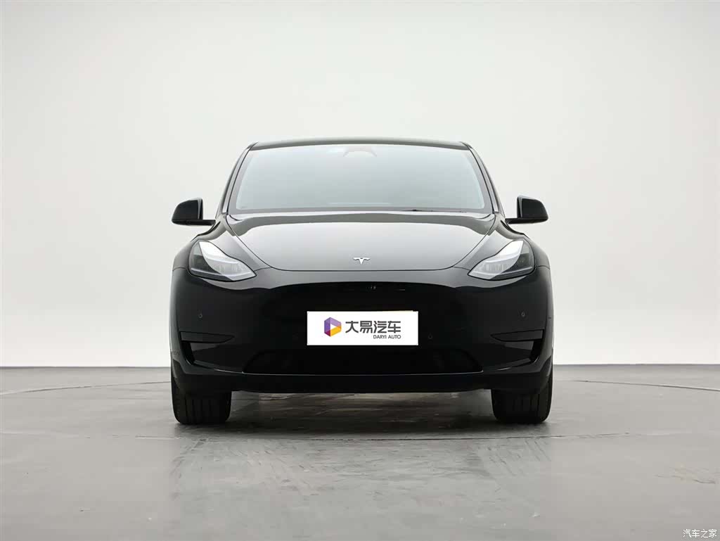 Tesla Model Y, 2023 2