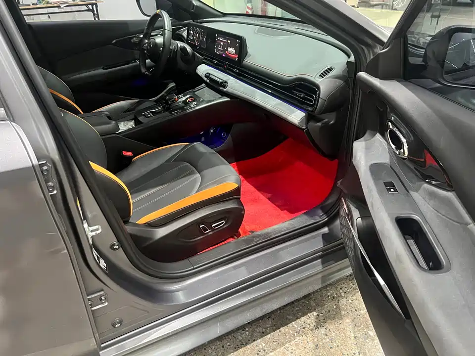 Trumpchi Shadow Leopard