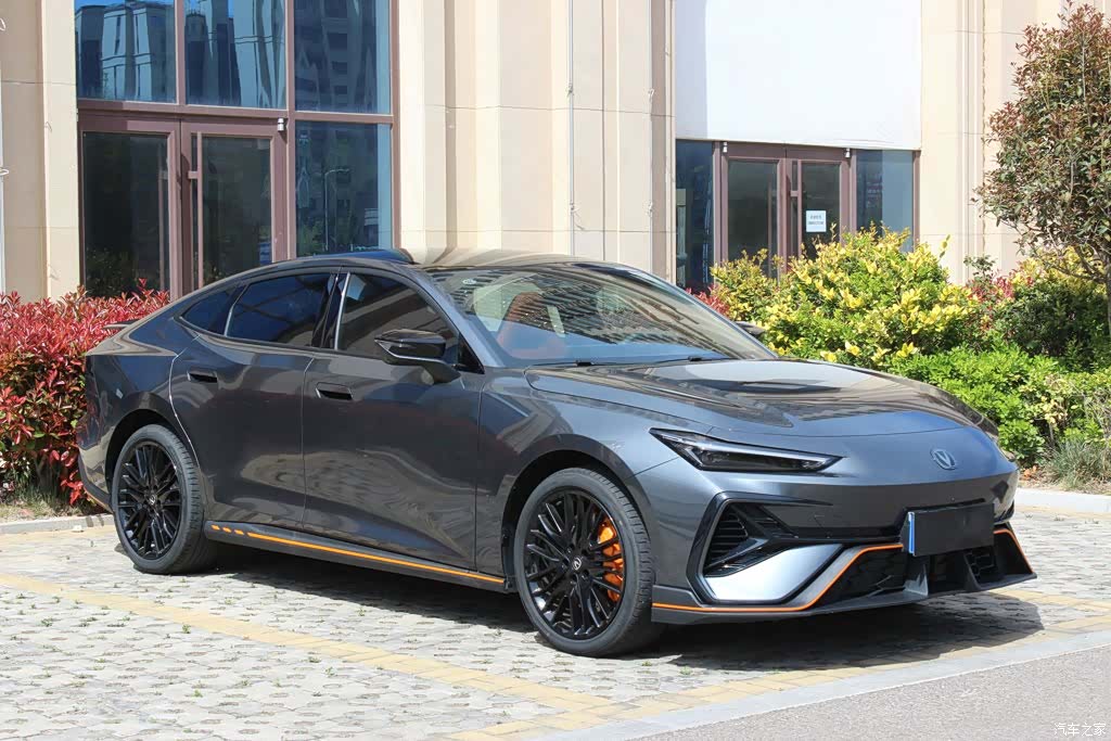 Changan UNI-V, 2025 22