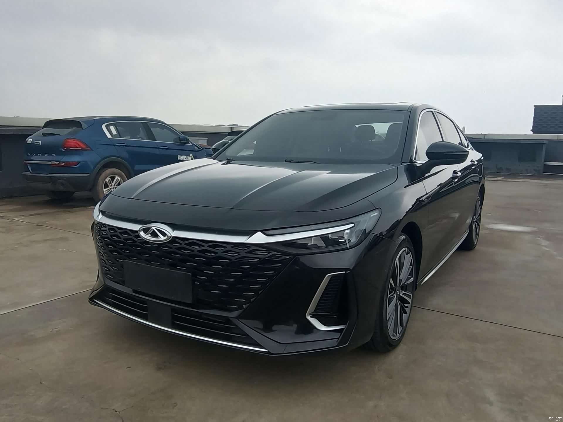 Chery Arrizo 8