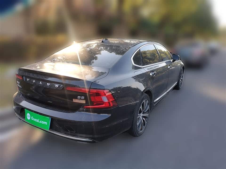 Volvo S90