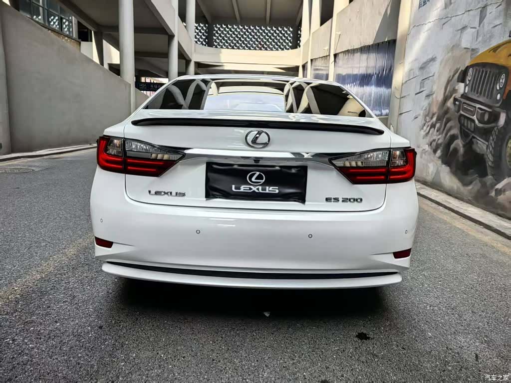 Lexus ES, 2018 14