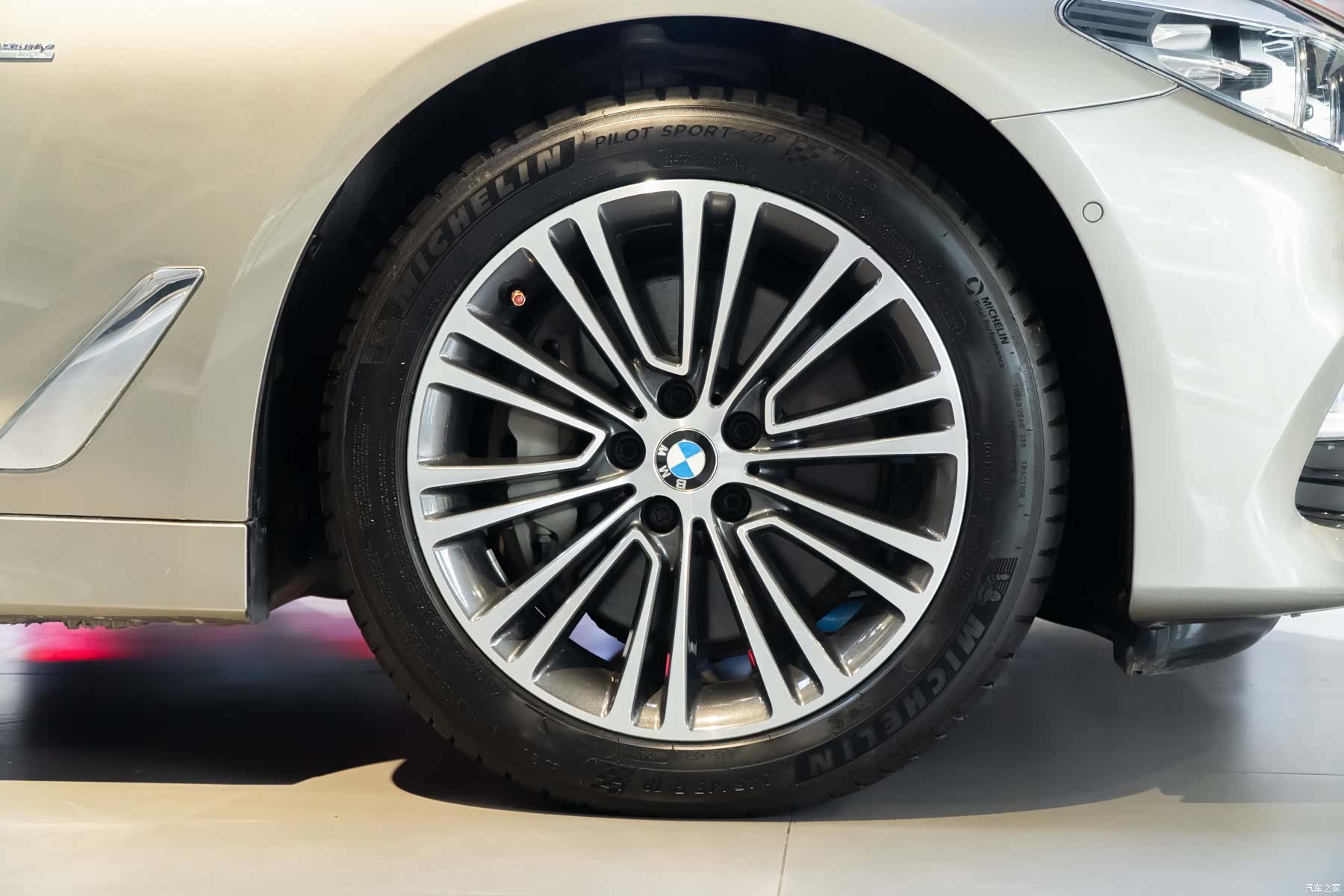 BMW 5 Series, 2018 22
